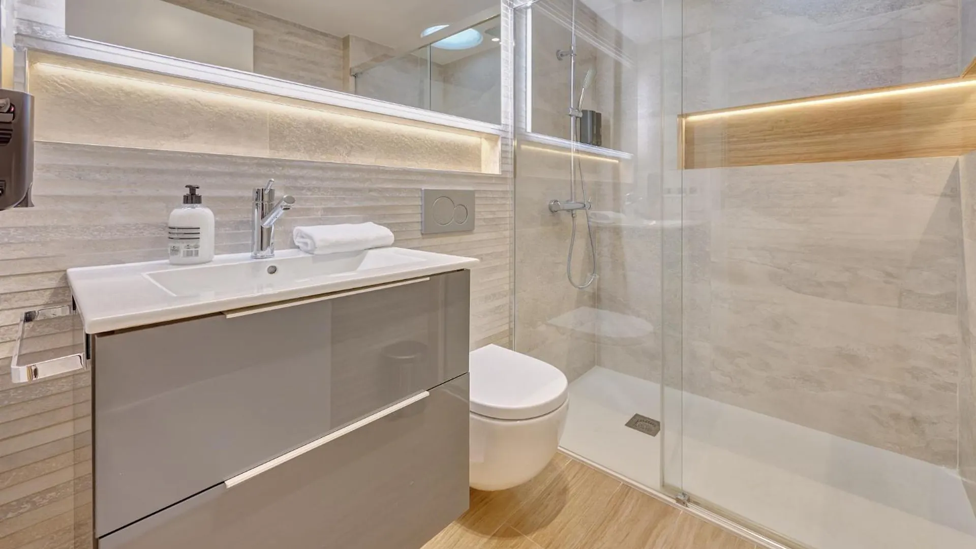Edificio Joya By Clabao Apartment Pamplona Spain